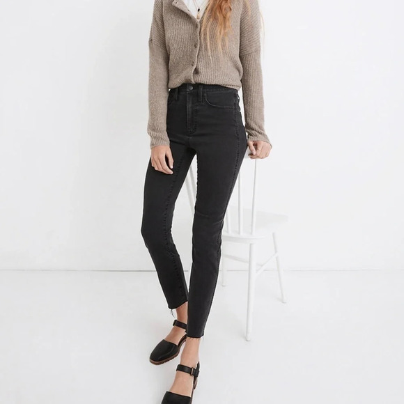 Madewell Petite Stovepipe Jeans in Banberry Wash (faded  black) - Picture 1 of 16